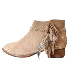 Gianni Bini Tan Suede Feathered Ankle Boot Women's Western Bootie size 7.5